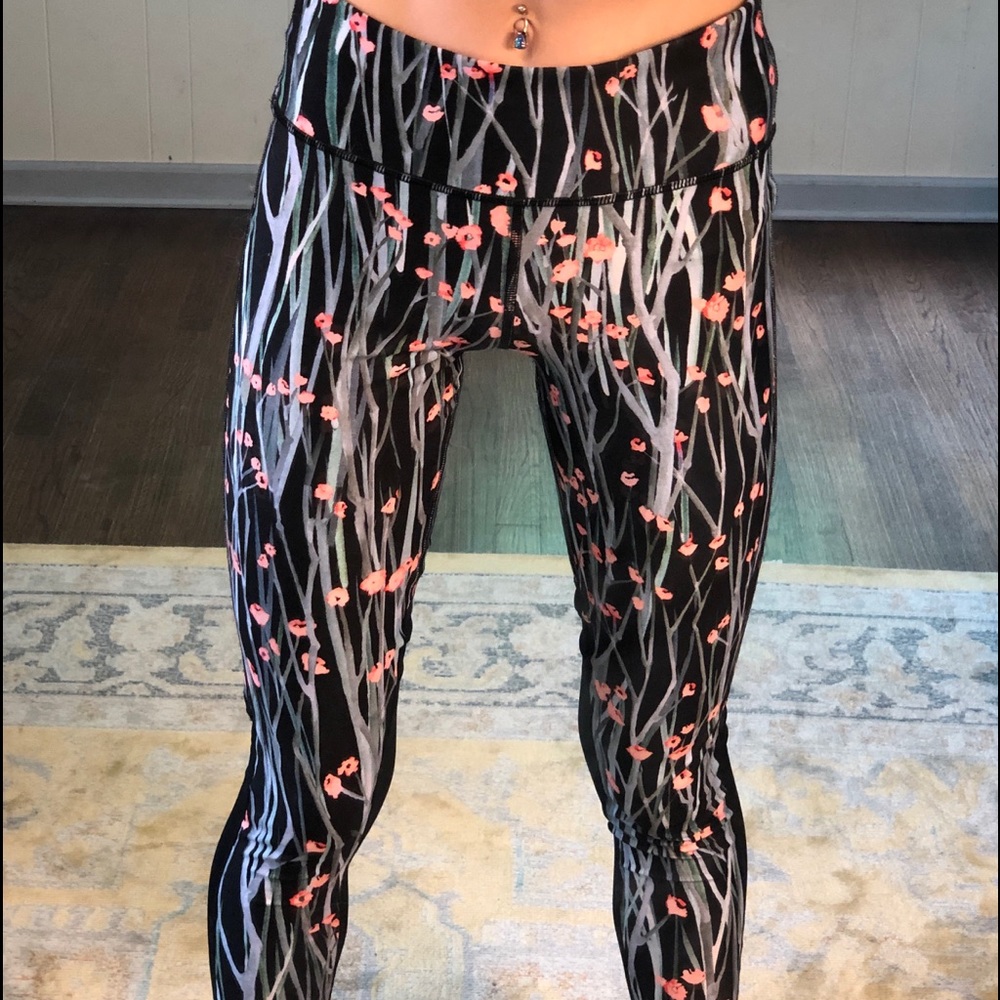 🌸FABLETICS🌼ROCCA MESH LEGGING CHERRY BLOSSOM